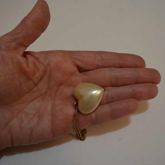 Necklace Chain & Pendant Golden Tone Faux Pearl Pearlescent Bead Rings Fastener - Picture 5 of 6